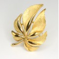 eleganta brosa " Leaf ". atelier Trifari. Statele Unite cca 1950